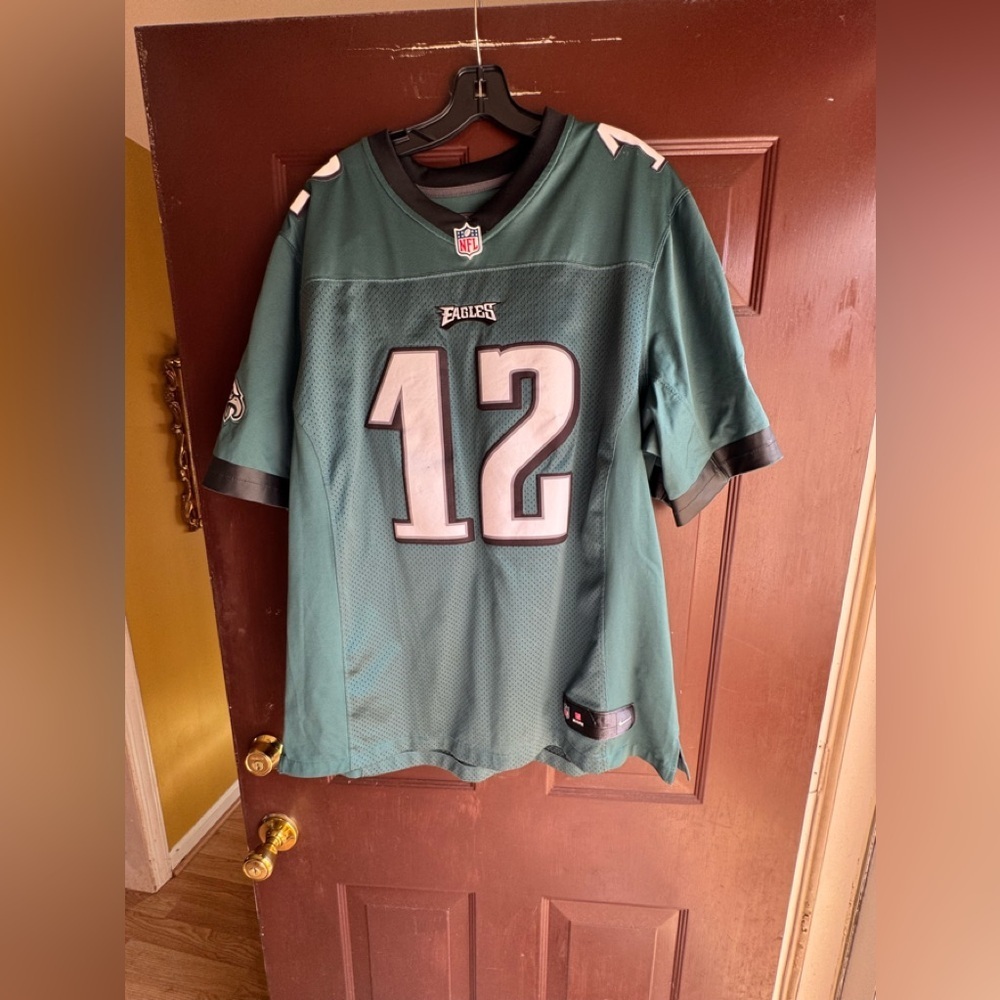 Nike Eagles Cuttingham Jersey Size XL Small Black Spots on Numbers